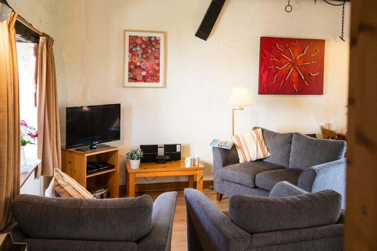 Cwm Connell Coastal Cottages Moylgrove Zewnętrze zdjęcie